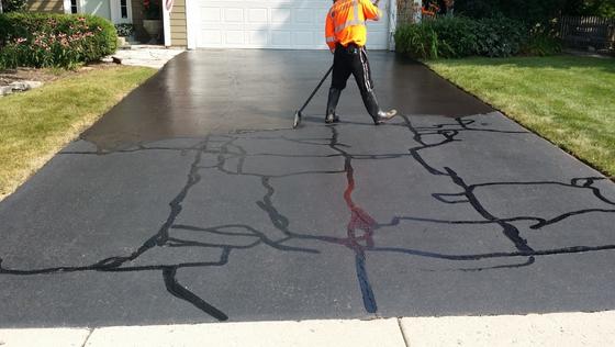 Best Asphalt Crack Sealing Services